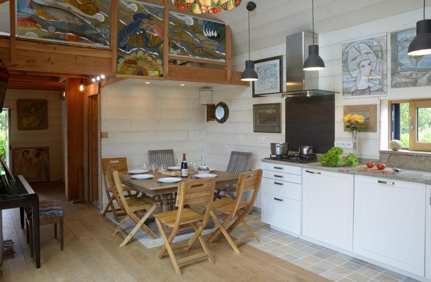 פואסננט Mousterlin Cottage מראה חיצוני תמונה